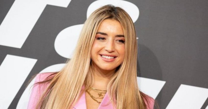 Maria Becerra Lola Indigo