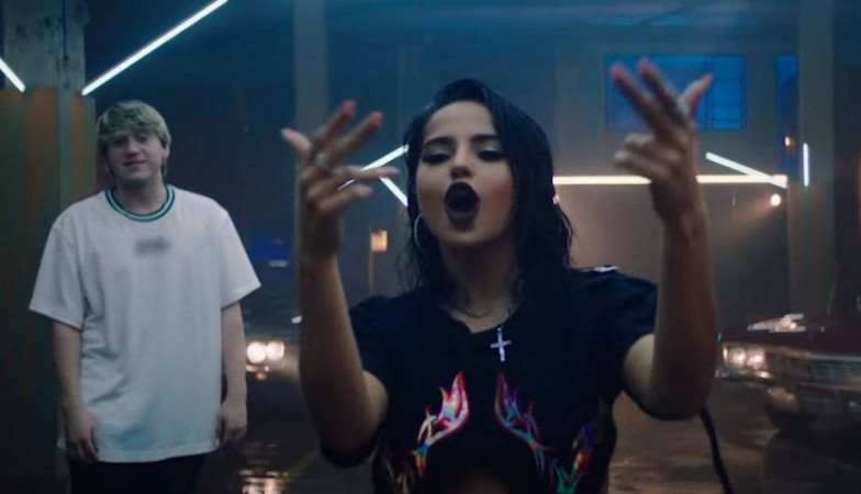 Becky G, Letra de "Cuando te besé"